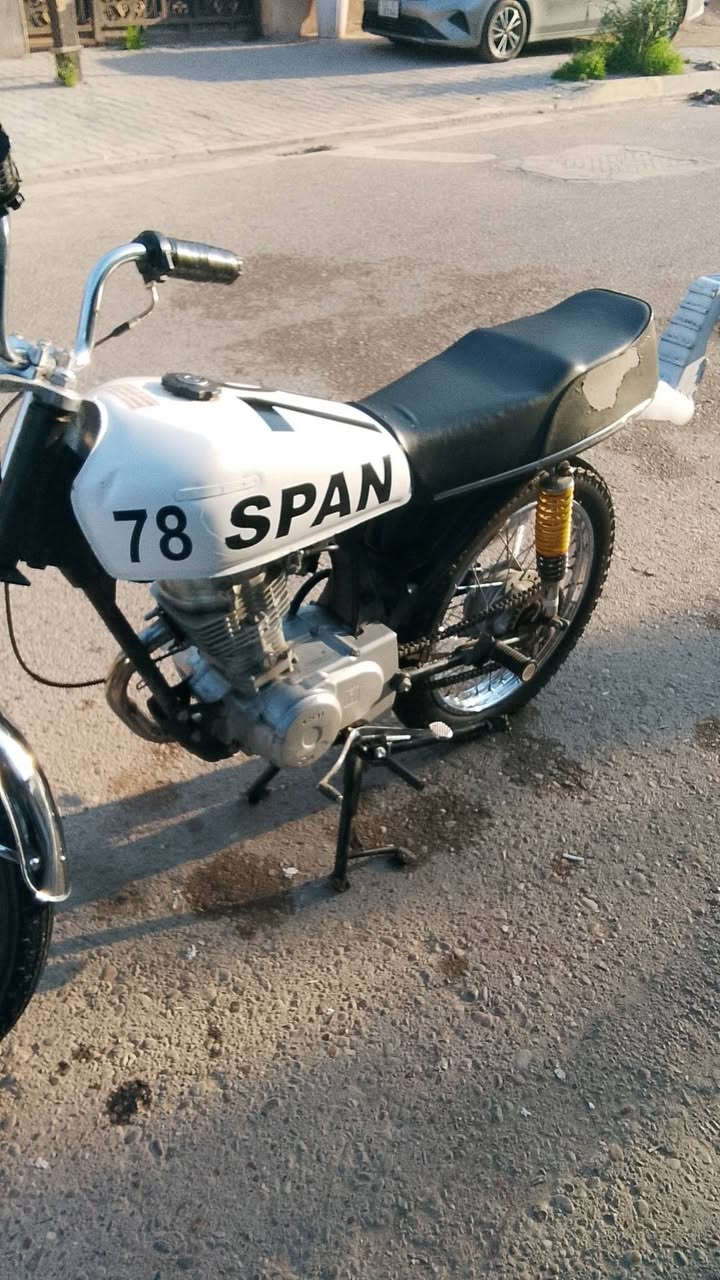 سلام عليكم
دراجه للبيع نامه دراجه مجفته وبيه نضوح من لكور لدراجه حلوه ناعمه يرادله كابريتر مالته تجاري وكلشي واضح كدامك السعر 450 خابرني وتدلل ‪0776 037 6704‬‏
