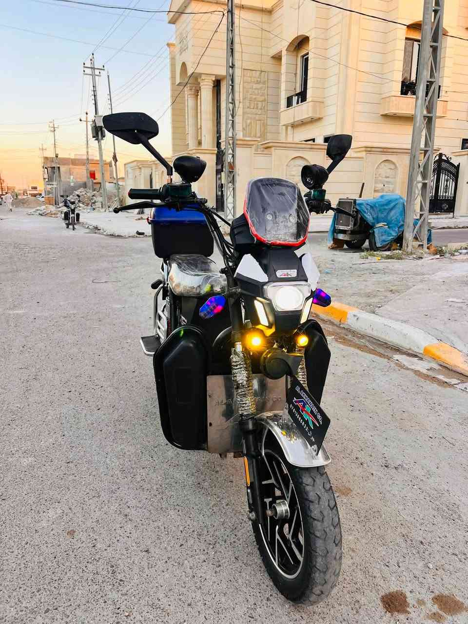 جبلي الاخوين 
نضافه فول 
6 بطاريات ع الفحص 
ام بي 3 🎶
جهاز نذار مانع السرقه
السعر 450 وبي مجال 
***********
‭***********
