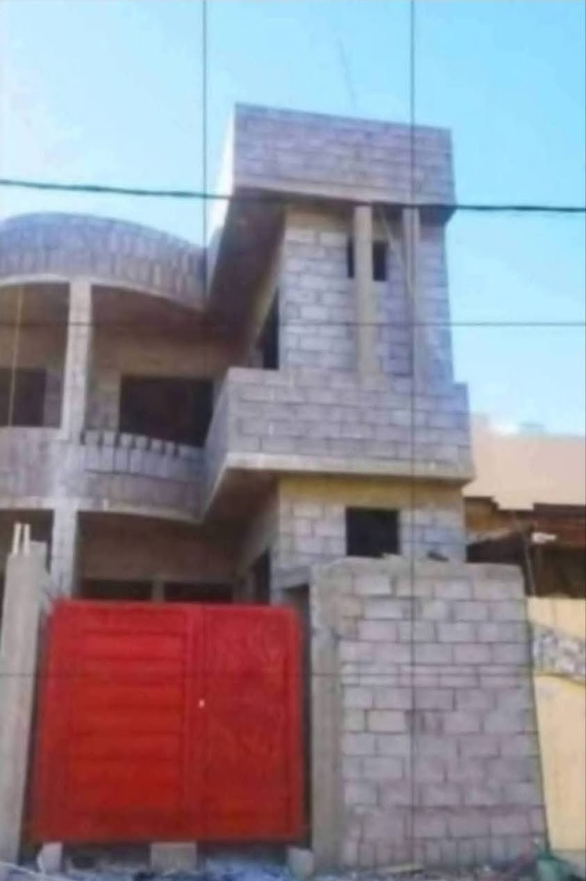 ادمن وافق من فضلك
#هيكل للبيع 🏡
#سند طابو ملك صرف
#مساحة ١٠٠م واجهة ٥ طابق ونص 
#سومر ١١٢ يبعد فرعين عن شارع السايدين 
#غرفتين نوم ٢ +هول+ استقبال+ مطبخ عدد ٢ مشتملات عدد ٢+كراج سيارة + بلكونة + سطحين
#خدمات كاملة تبليط وماء وكهرباء ومدارس 
#السعر ٦٥ مليون فقط
الاتصال على الارقام التالية  
***********
***********
