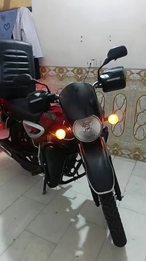 سلام عليكم
دراجه بوكسر الرقم صالح الدين مشروع وطني ثاني يوم تحويل الدراجه مو بسمي اكفلك تحويل الدراجه قبل فتره قليله جفتت تجفيت شركه عام ويه كور نقوصاتهه بس سلف فقد مديل 2021/ ب السنويه 2022 رقمي *********** السعر 1900 مليون وتسعمائة
