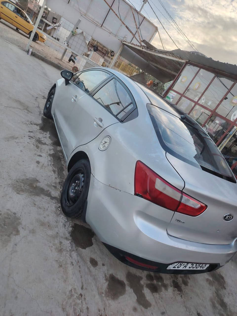 سلام عليكم
للبيع كيا ريو خليجي محرك  1600 موديل 2013 رقم نجف إنكليزي  تحويل مباشر 
مكينه كير وحداديه وتخم تاير خير من الله تبريد تدفئه  سياره جاهزة  كفاله من الضربه بيها بس جراد خفيف السعر 77ورقه مكاني ديوانية قضاء الشامية الاستفسار ***********
