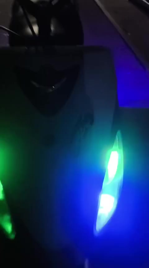 ماكس قجمه للبيع شقاله سلف وهندر بوشه 55 لسعر 450رسلني وتساب اتصال مارد***********
