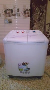 غساله شغاله نضيفه كلش السعر 60 وبي مجال مكان شعله دوانم 07700158306