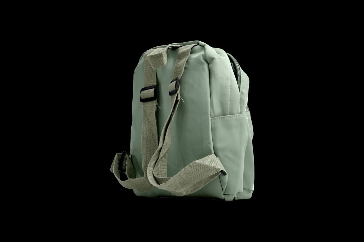 حقيبة اطفال صغيرة مخططة
الميزات:

قماش من البوليستر المقاوم للماء

بطانة داخلية تحتوي على جيب

جيوب خارجية عدد 3

أبعاد المنتج: 27×30 سم


**إذا كنت صاحب هذا الإعلان وتريد حذفه لأي سبب، رجاءا أرسل رسالة إلى الدعم الفني**