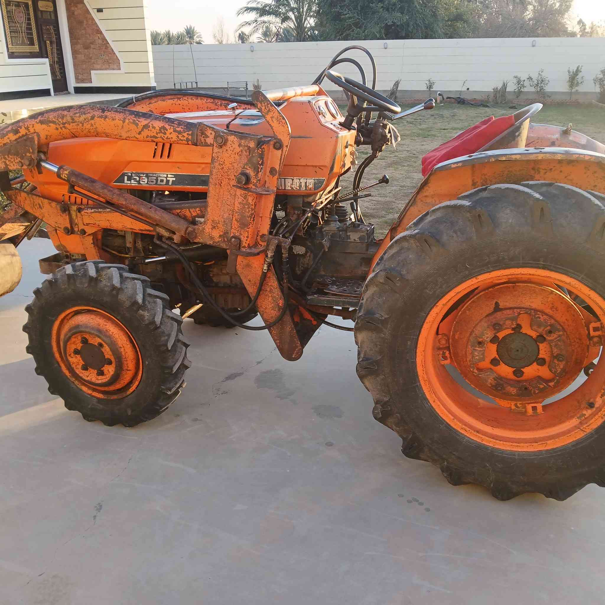 السلام عليكم كابوته ٨٦ جديده رقم انكليزي واسط باسمي اكسل شركه مامفتوح كير شركه مامفتوح  ستيرن باور المعدات ربراشه شركه +كليه شركه +فيدان شركه ديجر عمل حدادي المحرك مجفت جديد بعده ستندر *********** السعر ١٠ ونص
