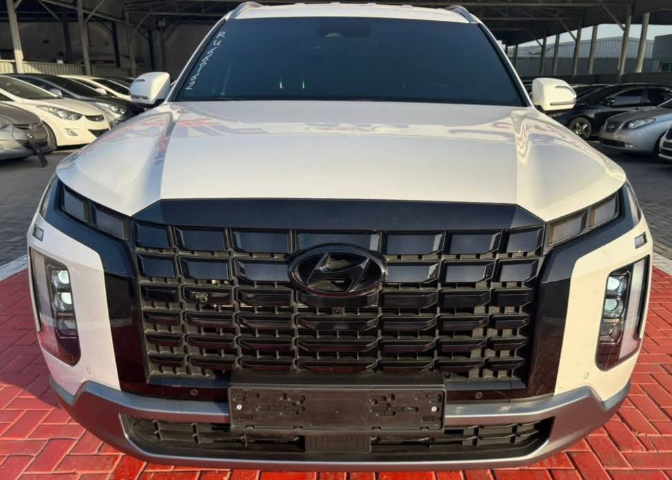 السلام عليكم
(بالسايد2024 امريكي)

فول مواصفات اعلى فئه بيهن كالكرافي

- بدون رقم 

- شاشة عرض(داتا شو)

- المحرك3/800     <كير ومحرك مكفول

- بصمة تشغيل  +تشغيل عن بعد+تحريك ذاتي 

- بانوراما سقف ابيض كنتاره

-فتحة سقف عدد ٢

-سماعات من شركة هارمن كاردن  

-رادار امامي  + خلفي+رادار جانبي  

-حساسات امامي + خلفي 

-  كامرات عدد5  360 درجة  

-  كشنات كهربائي تدفئة وتبريد خزن ميموري 

- كشنات جلد اابيض ملكي+٧ راكب قلاب كهرابائي 

- انارة داخليه (محيطيه) + انارة دشبول لد 

- بردات جانبية

- تبريد مركزي امامي + خلفي منفصل التحكم

-تحكم ستيرن + شفتات

- تدفئة ستيرن 

- مرايا هيتر + تعتيم 

- صندوق كهربائي شفط

- وضعيات قيادة  ) فورويل 4X4

- ويل كب حجم  ٢٠ 

- اوتو هولد + نقطة عمياء 

- سايد بريك بصمة + مثبت سرعة

- شحن لاسلكي 

- إشارات بالمرايا  + إشارات جانبيه

- اوتو بريك 

- تحديد مسار

-شاشة ديجتال كبيرة

-تشغيل عن بعد .
داخل
 ابيض ملكي  
-  دفع رباعي

- نظام مانع انزلاق 

- نظام نزول منحدرات 

كشنات Vip منفصل 

والكثير من المواصفات لم تذكر بعد .

   

مكاني بابل 

الاستفسار ***********
