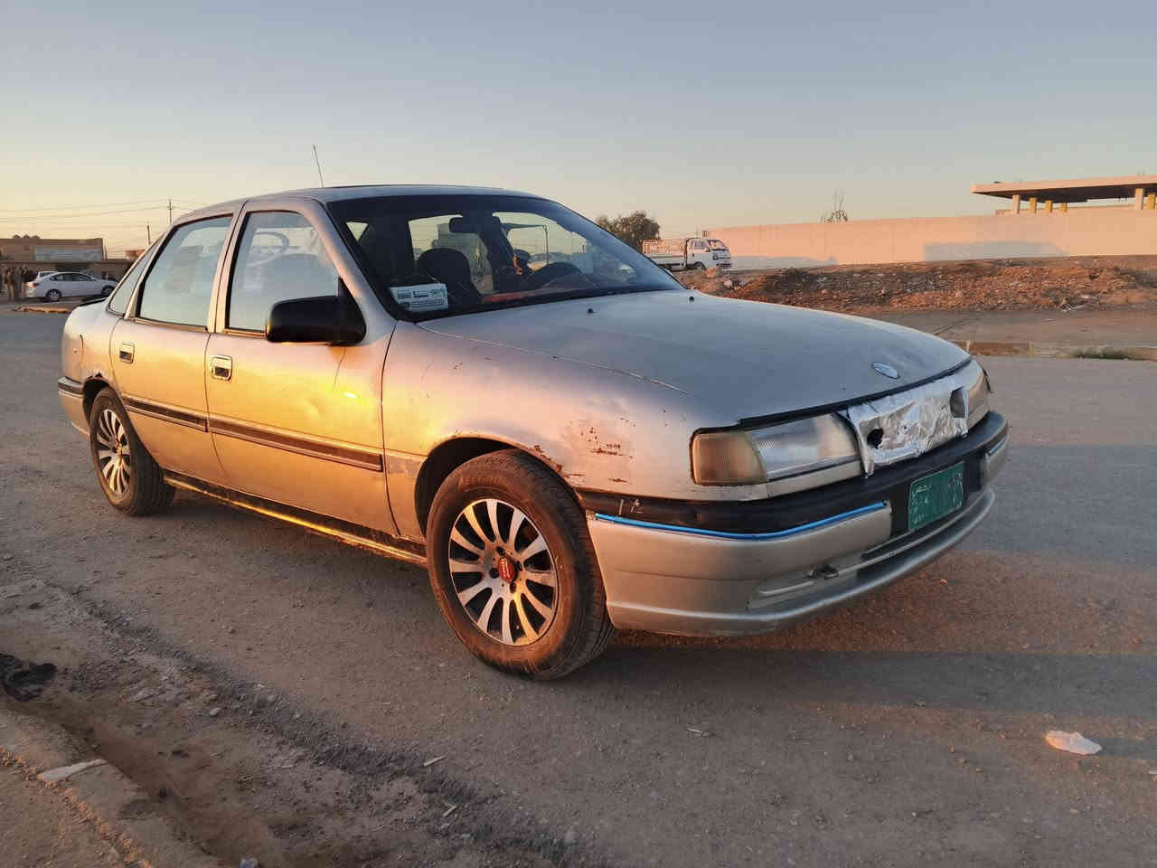 السلام عليكم فكترا مكلوبه حجم 16
موديل 1992 سنويه ابيض ما مسجل عل كابون شرط الوكاله و التحويل المحرك بيها نفخ والسعر 27 ورقه 
العنوان ناحيه زمار 
 كورك  ***********
        ***********
اسيا  ‏‪***********‬‏
