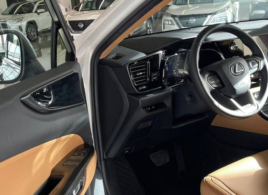 لكزس  NX 350 Turbo مو هايبرد توربو فقط موديل 2024 سيارة زيرو مرقمة ورقم سليمانية ضمان شركة ساس3 سنوات سيرفس بلاش سنوية جديدة تحويل يوم الثاني

💎 ســعــر ✅ ::  الــرد تلقائي📮

المواصفات
محرك 2.4 L توربو
كير اوتوماتيك
دفع رباعي AWD
بصمة تشغيل وبصمة ابواب
شاشة وسطية كبيرة
كاميرا خلفية
حساسات امامية وخلفية
رادار
مثبت سرعة راداري
تحذير مغادرة المسار
نقطة عمياء
فرامل طوارئ
مقاعد جلد
مقاعد كهرباء
تبريد وتدفئة مقاعد
تكييف اوتوماتيك
ستيرن مالتي فنكشن
اضاءة LED
جنطات المنيوم

بدون اي صبغ
بدون اي شخط
مكفولة بكل شي

رقم صاحب السيارة
***********
