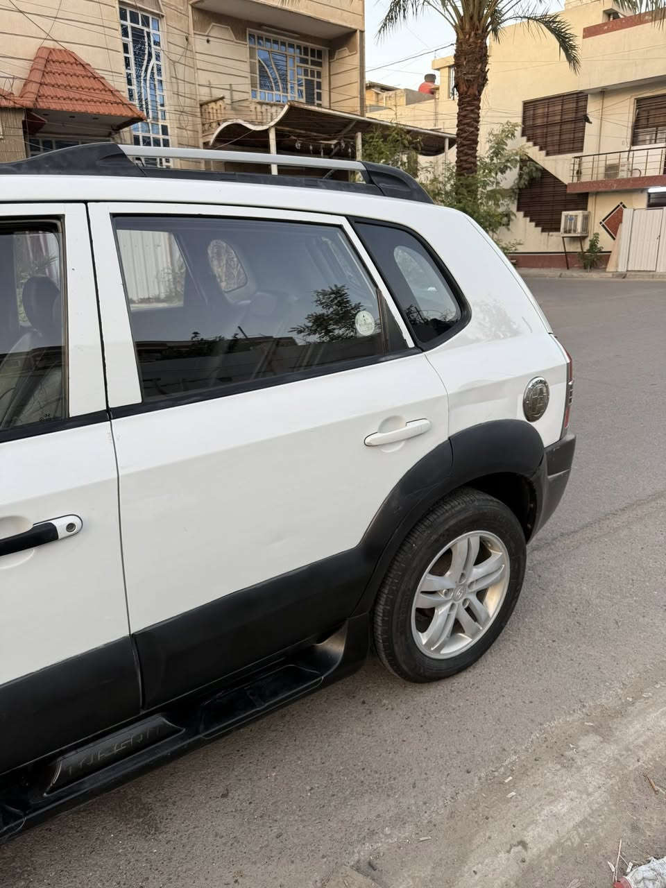 السلام عليكم للبيع توسان موديل 2009 خليجيه محرك 2000 دوش كير محرك تبريد كاملات تخم تاير جديد تخم ويلكب بيهة صبغ جاملغين وبنيد ماشيه 99 الف كيلو السياره فول فتحه كشنات جلد رقم بغداد شبه مميز بأسمي تحويل مباشر رقم جديد هزه وسنويه جدد السعر 105$ وبيهة مجال مكاني بغداد المنصور للاتصال ***********
