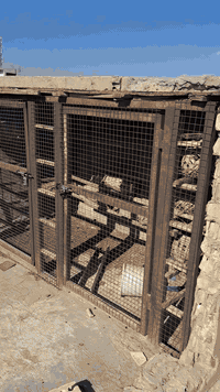 واجهات حديد وسندويج ودرج وباب تفصخ وتاخذهن  للبيع مكان بغداد 077043070...