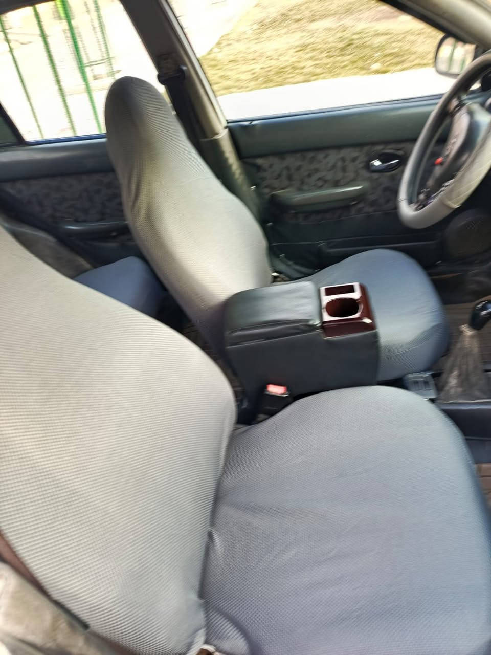 السلام عليكم
اكسنت موديل 1996 للبيع 
رقم الانبار دولي سنويه لل29 بسمي 
مكينه وكير جدد
تخم تاير ويل جديد 
كهربائيات كلها شغاله 
سياره بيه خياس وياه زوج بوب جدد مال حاويه 
صدر امامي خلفي جديد نقصه بس بطاحات دبلات خلفيه 
ب18 ورقة بيها مجال بسيط 
الاستفسار ***********
