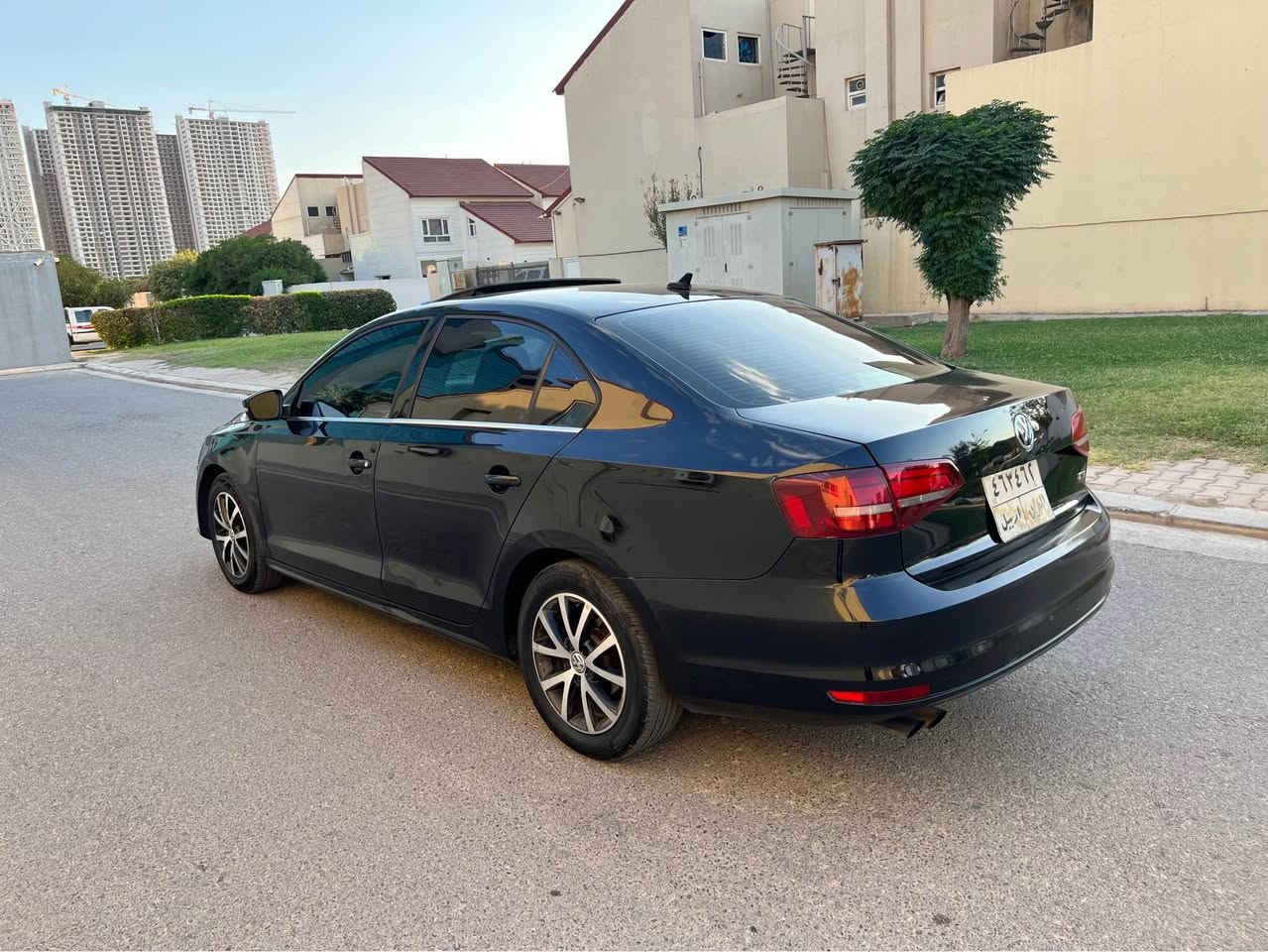 جيتا موديل ٢٠١٦ فول مواسةفات سلايد كوشين هيتةر مةكينة ١٤ توربو مةرغوب گيرو مةكينةو تةبريد هةمو شتي بةشةرتة سێ پارجةو دو پةلةي بجوك بوياغة بەبێ ژورێ  پيشو پشتي کەپسە 
*********** أربيل, العراق
