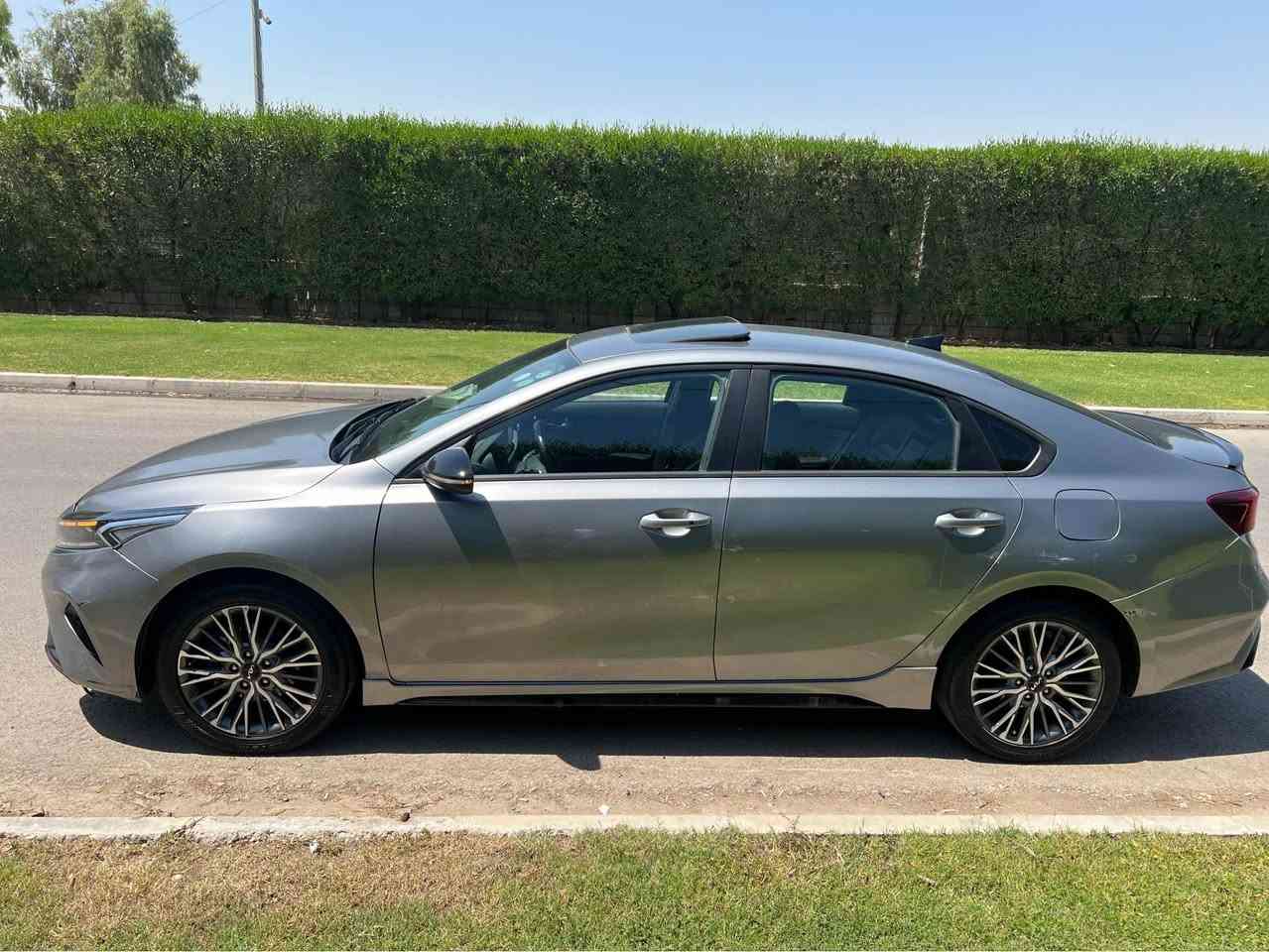 سلام عليكم 🫡 
كيا سيراتو 2022 GT Line👌
محرك 1600 دوش بدون توربو 🤩
سعر 125💵مجال قليل 
بيها بونيد و جاملغ و نص باب شي بسيط دواخل 🔦وتعديل بارد🔦
سيارة رقم اربيل باسمي تحويل بشرط 💯
ماشية 93000  الف كيلومتر 
مواصفات 🙌
1-فتحة😇
2-كشن جلد 💺
3-كشن كهربائي 💺
4-مراية شفط 🔁
5-شاشة وكامرا 🙈
6-ويل كروم 🚙
7- بصمة ابواب وتشغيل 🗝️
8-لايت LED🔦
9-شحن لاسلكي 📲
10-وضعيات قيادة 🏎️
بعد هواي مواصفات
بيع نقد فقط بدون مراوس 
عنوان اربيل 
***********كورك فايبر 📲
*********** اسيا واتساب أربيل, العراق
