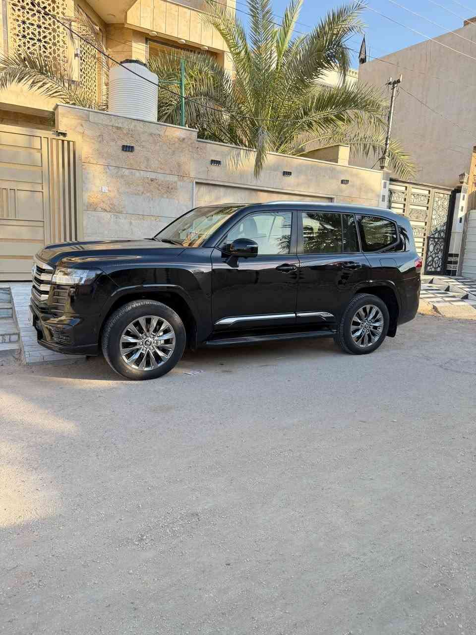 لانكروز 2024.  لمتد كراسي تدفئةوتبريد وكهربائية خمس ابواب بصمة اربع كاميرات محيطية محرك تنفس طبيعي رقم حلو  بغداد ماشية 49 الف مكفولة من كل شي مغلفة تغليف كامل. العنوان كربلاء. السعر النهائي 68 الف غير قابل للتفاوض  ***********

