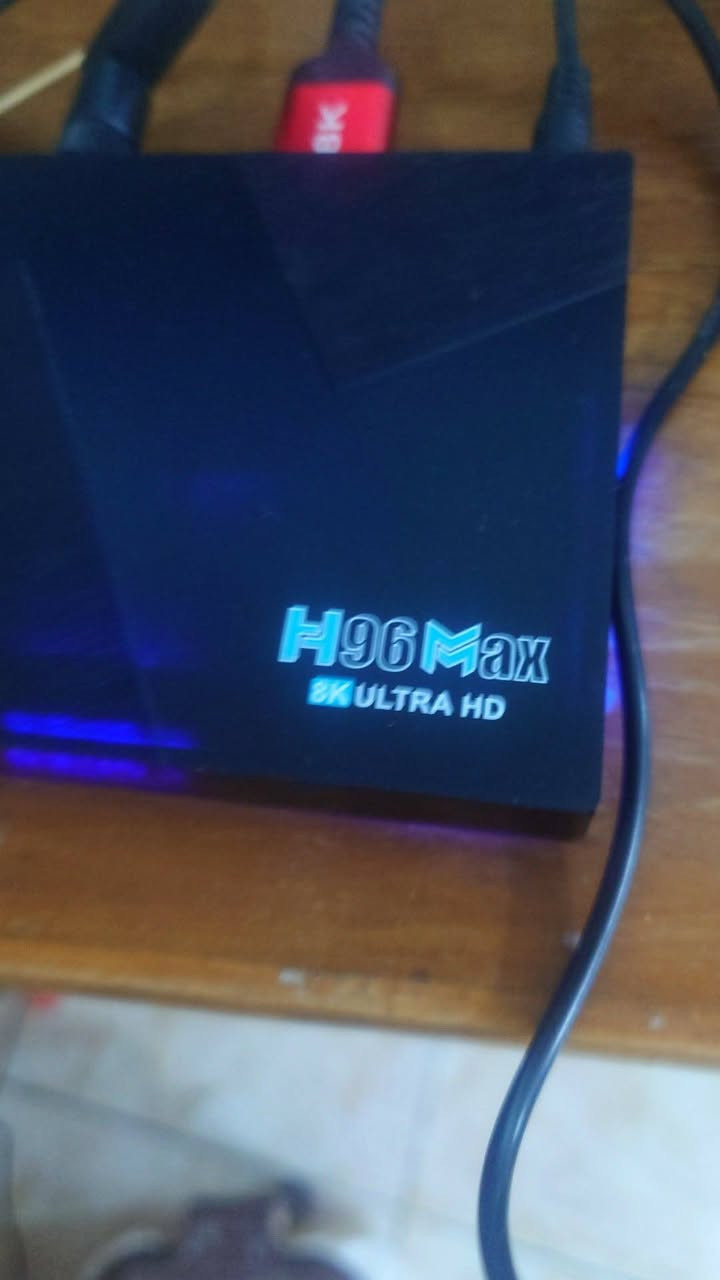 H96 Max v58 

للبيع جديد لوك فيه مشكله بسيطه جدا في السوفت وير 
الا وهيه يعلق أحيانا يشتغل ساعات بدون اي مشكلة مرات يعلق ويعلق فقط في اليوتيوب او مقاطع الفيديو 

السعر نهائي مع التوصيل 70 ألف على أول تم 
السعر نهائي ب69 تعذرني لا ادوخك ولا تدوخني ماخذه ب100 الله شاهد


**إذا كنت صاحب هذا الإعلان وتريد حذفه لأي سبب، رجاءا أرسل رسالة إلى الدعم الفني**