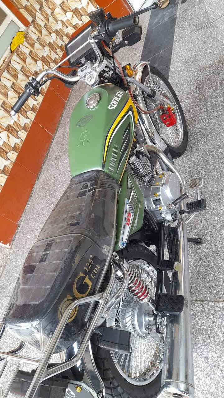 السلام عليكم دراجه تايكر سونك ٥كير موديل ٢٥ دراجه جديده بمعنى الكلمه استخدام قليل مال جناي مكفوله من كلشي اوراق كامله وصل معرض موجود صارله شهر من طالعه من الوكيل السعر 500 وبيه مجال الشراي يتصل وبي خير ويدلل ‏‪0780 729 7147‬‏
