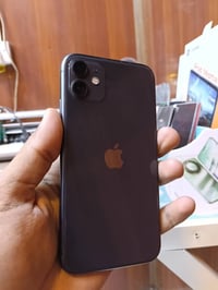 آيفون ١١ • نظيف • مقفل
