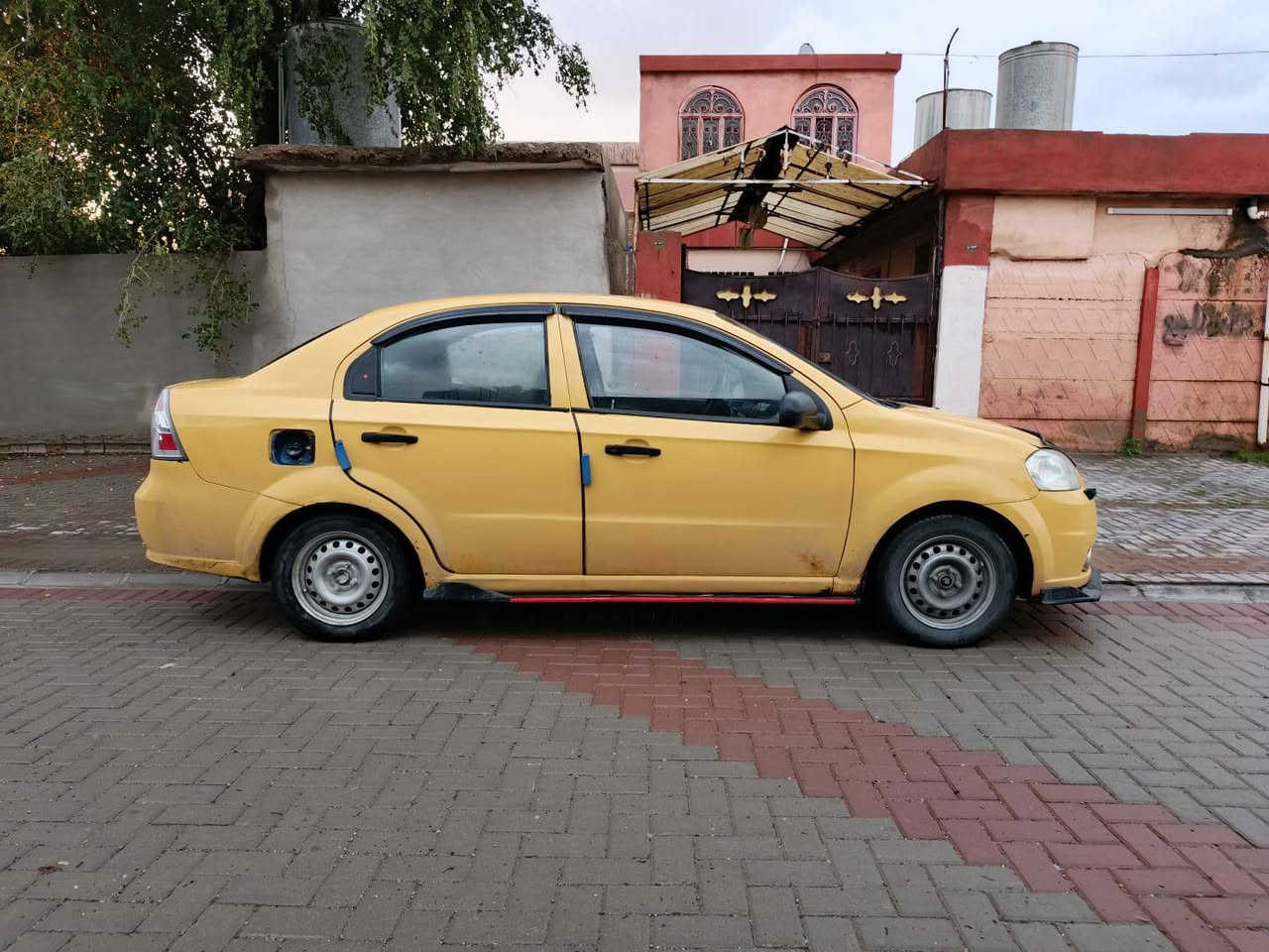 السلام عليكم شوفرليت افيو موديل 2008 خليجي كير عادي رقم ديالى مشروع وطني لل28 بسمي شرط تحويل وكالة دفتر بانزين مقدم مكينه وكير بشرط صدر امامي خلفي جديد تخم تايرات جدد سياره فقط قبق الصندوك مبدل بدون دواخل والباقي مكفول للبيع فقط السعر 46 وبيهه مجال بسيط
العنوان كركوك
رقم الهاتف ***********
