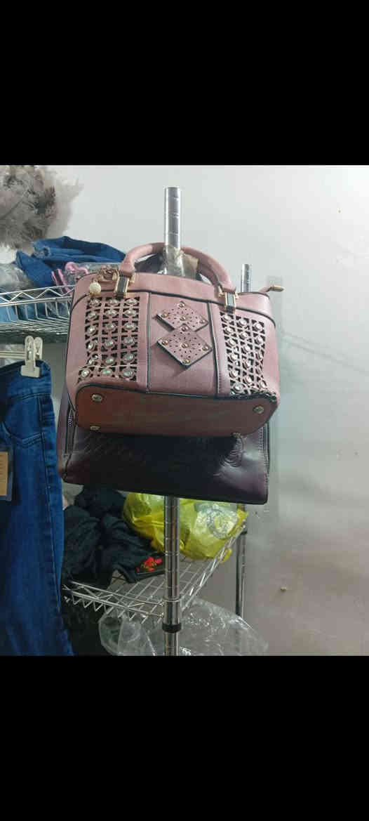 تنزيلات،تصفيه محلات بضاعه جديده،حاجه من الف،ل٢٠٠٠ل٣٠٠٠ل٤٠٠٠قرب سوق لناحيه***********
