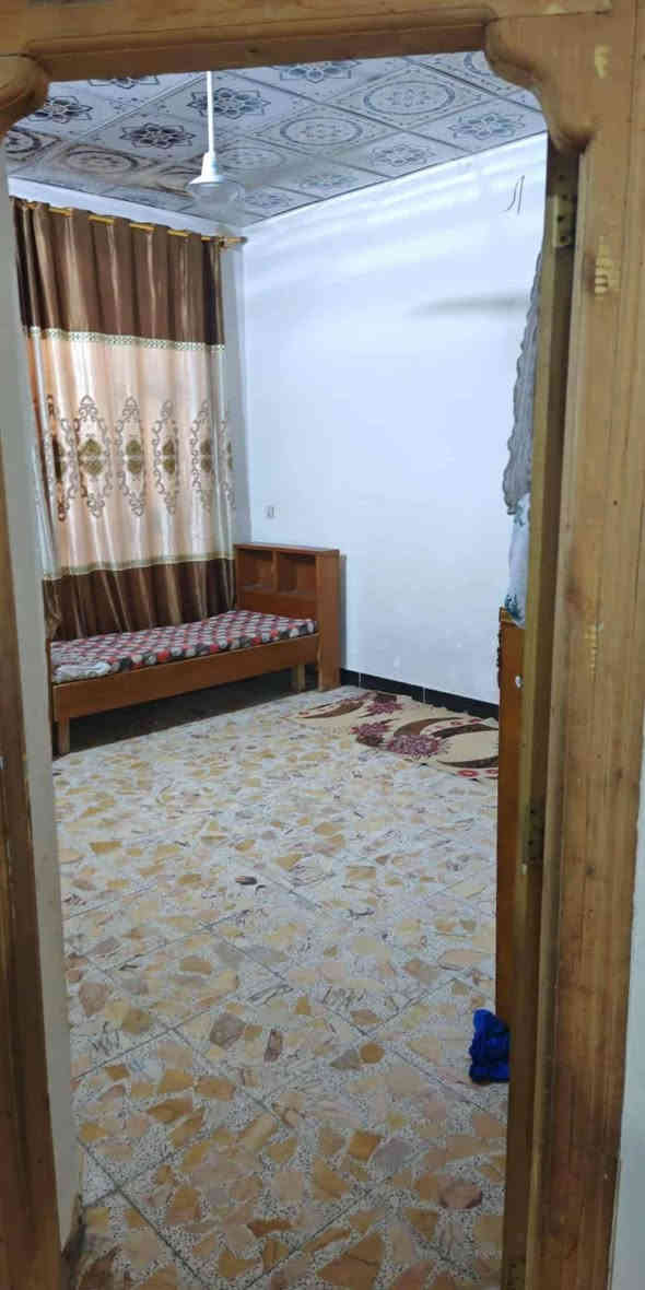 بيت للبيع
 مساحه ٢٥٠متر سنتر على الشارع
طابو صرف بناء حديث 
طابق اول معزل عن طابق الثاني 
عدد الغرف نوم٦ وصاله 
بناء طابوق جمهوري 
*موقع ابو غرق حي الحسين مجاور مجمع ارض بابل 
للأستفسار مراسله الصفحه 

مكتب قند للعقار
 #كائن الكرامه شارع المشجر مجاور مجمع السرور 
***********
