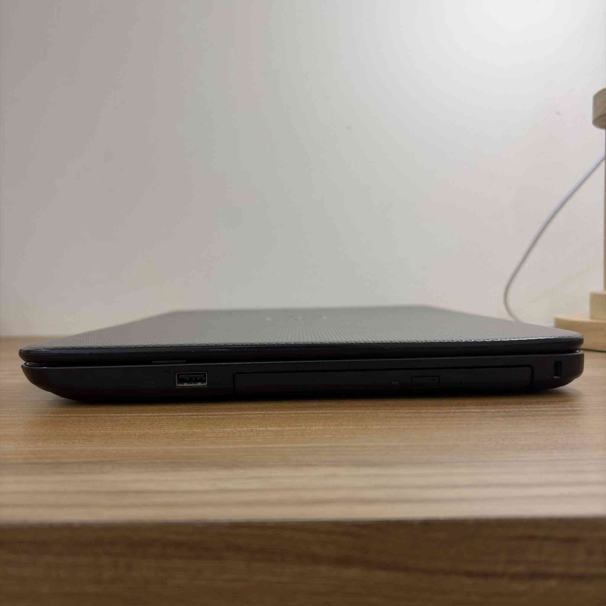 السلام عليكم
لابتوب Dell inspiron 15 3521 للبيع، قديم عندي مستخدم، نظامه  Windows 10 Pro. الجهاز ما مصلح وما مفتوح نهائياً.

CPU: Core i3-3217U 1.80GHz
RAM: 4GB DDR3
Storage: 465GB
الجهاز يفيد للطباعة، الاستخدام المكتبي او لعب العاب خفيفة.
النظام مفعل والجهاز بيه تطبيقات مثل:
- Microsoft Office (Word, PowerPoint, Excel, Publisher, Access, …)
 - Visual Studio Code
- Arduino
- AutoCAD
- WinRAR
- iTunes
- Adobe Illustrator 2019
- 3uTools
- Unity
وغيرها…
السعر 200 الف
الموقع: البصرة
للتواصل: خاص او واتس اب ***********
