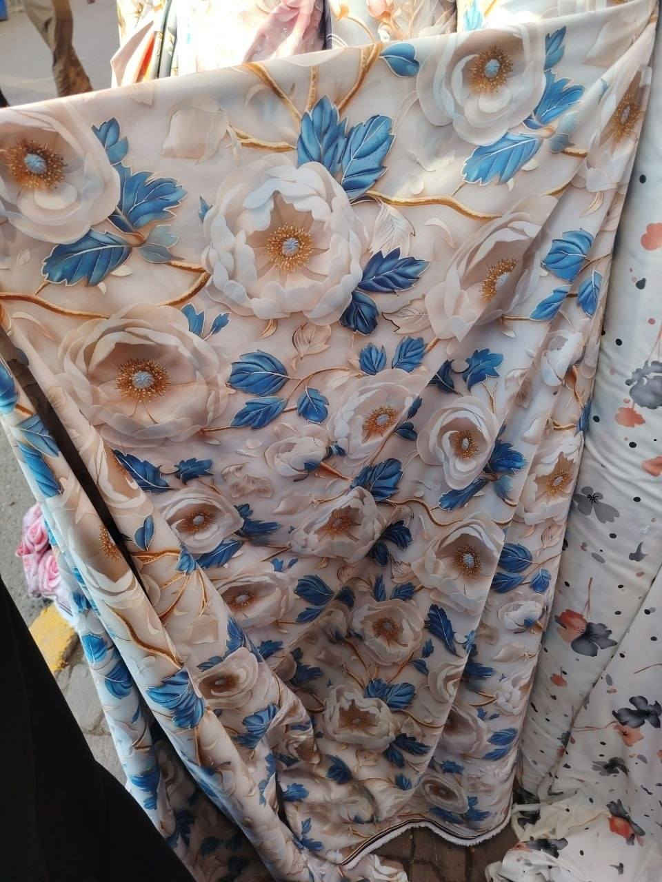 شنو اليمنعج اترتبين غرفتج بهيج  بفرشه القماش همايون ثريدي الخامه الاصليه 👍 
أسعار مناسبه جداً 🌹 
حسب القياس والطلب واللون ❤️ 
يتوفر لدينا توصيل،❤️ للاستفسار على خاص او واتساب ***********
