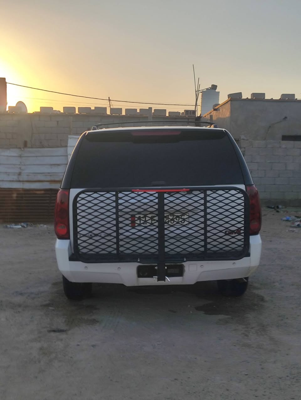 يوكن مديل 2007 سياره جاهزه من طول لطول رقم بغداد تحويل ثاني يوم  تخم تاير تبريد محرك كير  حداديه كله جديد سعر 160بيه مجال بكان بصره رقم تواصل ***********
