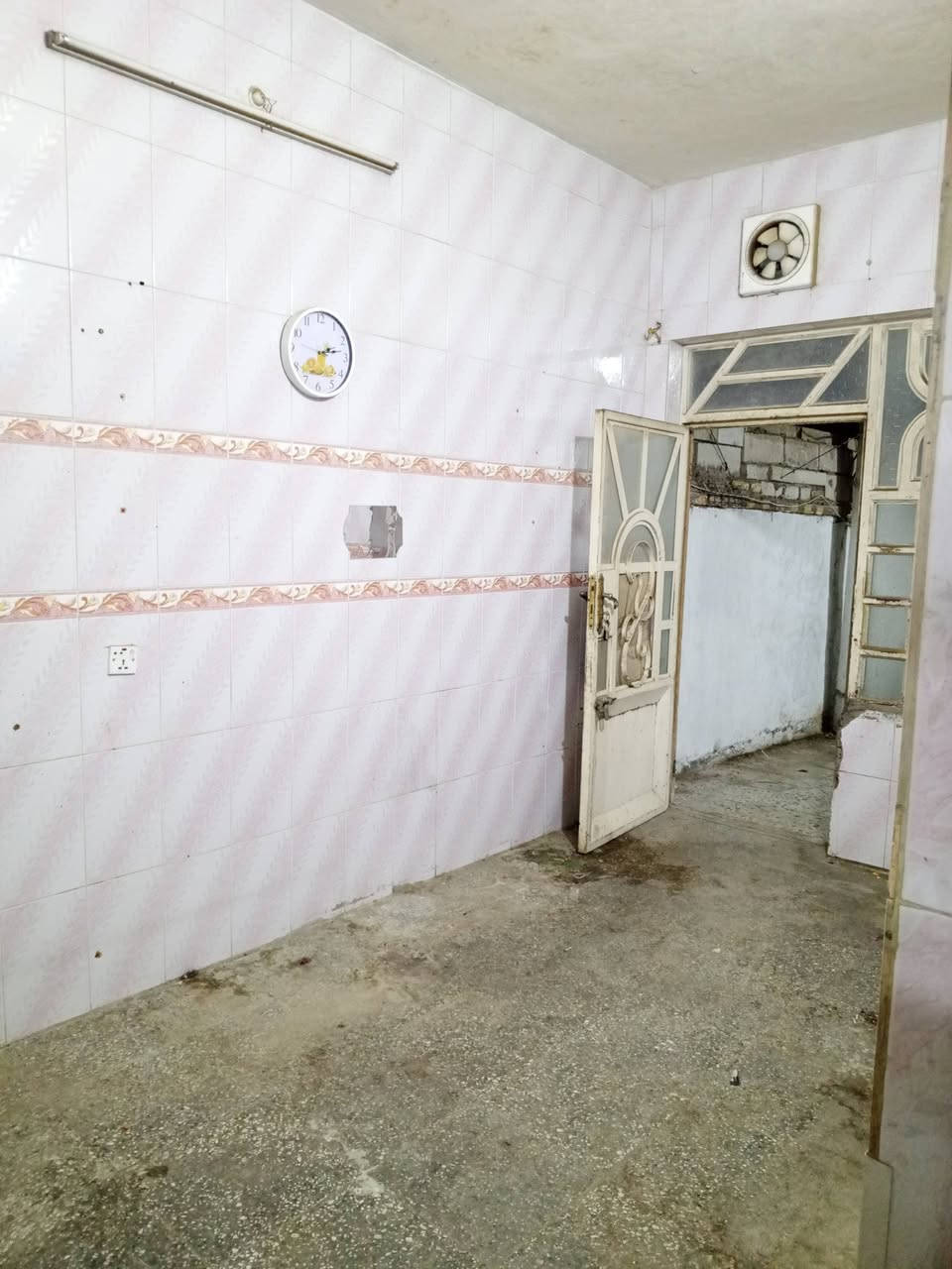 للإيجار [ 125م ]  منطقة 31  قرب البريد 

النجف حي ميسان  قرب شارع الكيات

المحتويات 

غرفة نوم   +  صاله  +  استقبال  + مطبخ  + صحيات
داخلية +  صحيات ....  خارجية  +   منور  +   طارمة

للاستفسار 
***********
