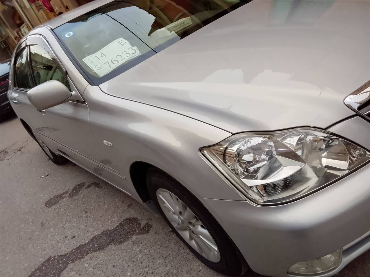 السلام عليكم شاهينة كراون موديل 2006 سيارة مال مزاد كمركي  جديدة بمعنة الكلمة شاصي 180 مكفول محرك كير حدادية ضربة
بيهة صبغ في اليابان كلش قليل  السيارة جديدة كلش ماشية 147
مستلم سنوية باقي بس رقم باجر استلم العنوان بصرة العالية ***********               السعر 163 وبيهة مجال
