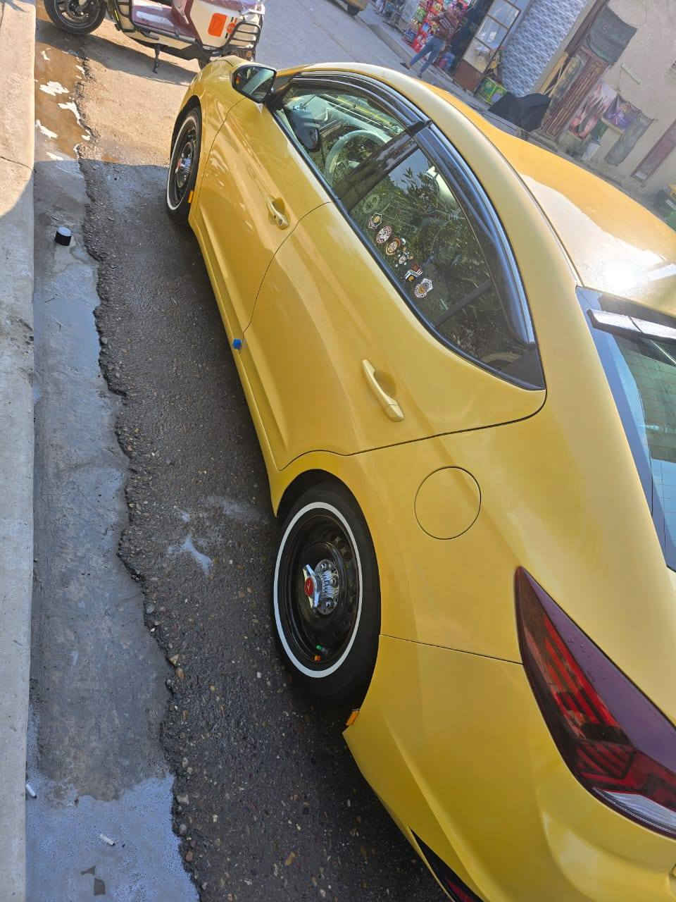 السلام عليكم النتره  للبيع أمريكي موديل 2020 فول واحد على واحد موصفات مكينه 2000 دوش كير IT حساسات امامي خلف نظام ICO فول تحكمات ستيرن 3 وضعيات قياده كشنات هيتر رادار جانبي وأمامي  سلايت روف اناره LED امامي خلفي بصمة ابواب  تخم تاير ويل  جديد وبعض والموصفات الممذكوره  امامكم 
بيها جاملغ وبنيد بأمريكا  وبالعراق بيها طخة بالجنطه بس الوجه مكان بغداد *********** 
 ومراوس بخصوصي حسب القناعة
