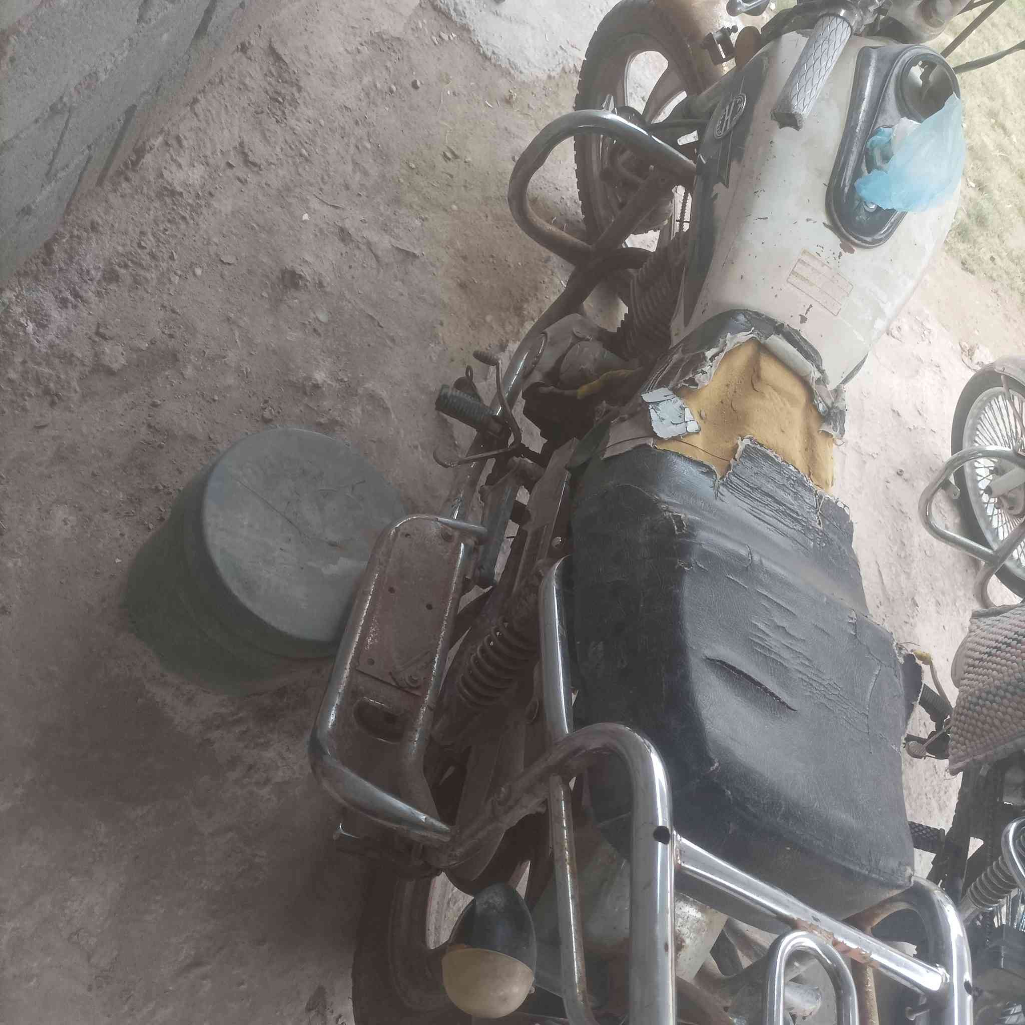 سعر 200وبيه مجال  رقم الهاتف *********** المكان حله عوفي
