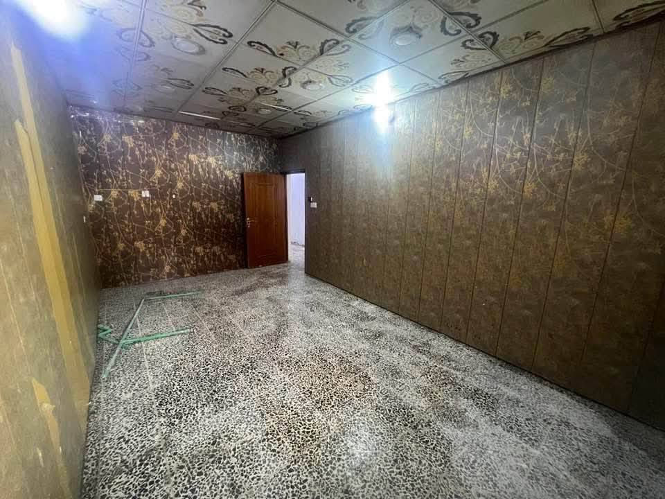 بيت للبيع 100 متر  زراعي عنوان حي النفط قريب على حسينيه ال صخيل  خدمات متوفره قرار محكمه سند 25 مسجل بالطابو  سعر 55مليون للاستفسار ***********
