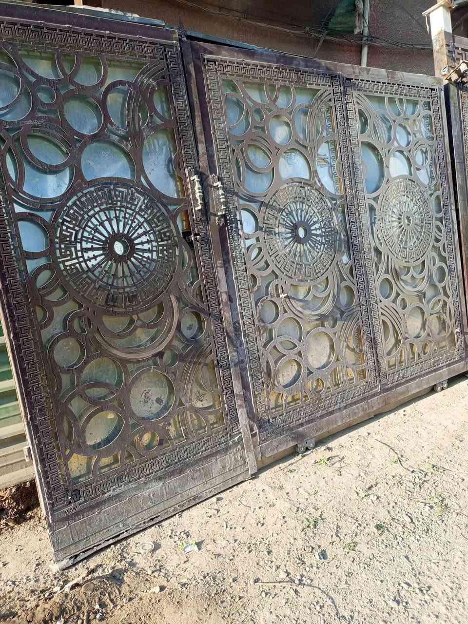 #للبيع   سياج خارجي يحتوي على باب اسلايت 3 مترات وسياج 4 مترات  اوالارتفاع مترين  20 الظهر  كابون  حديد ثقيل جدا ونظيف جدا   @ مكاني  بغداد الغزاليه  ويوجد توصيل    ***********
***********
