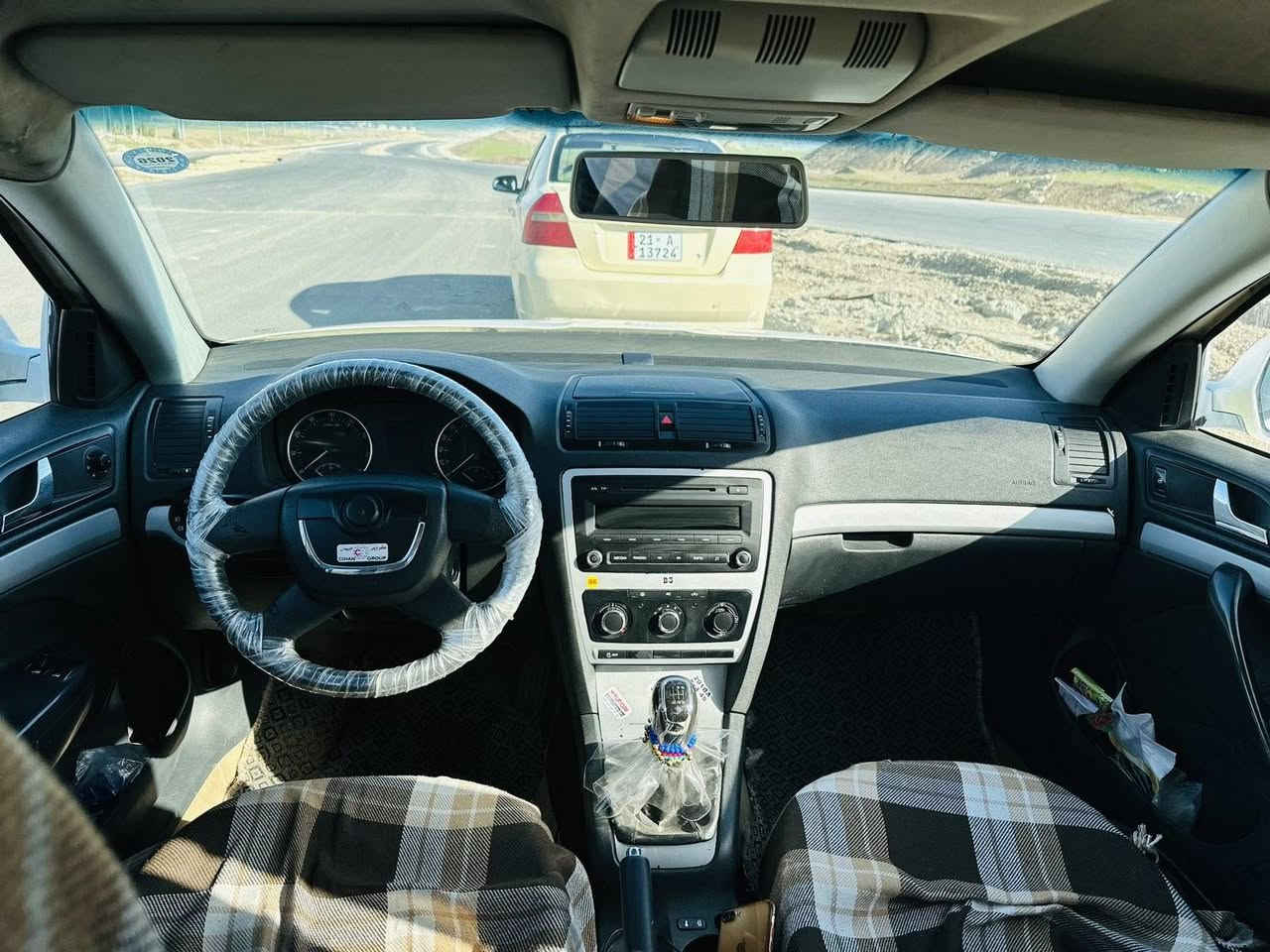 بابەت ڕیکلام
شکۆدا ئۆکتاڤیا 2013
***********
***********
گێڕ مەکینە بەشەرت
گێڕی عادی
تەقەو ڕەی بەشەرت
مەکینەی 20جیتایە
4تایەی نیو داشت
پێش و دوای لۆک لۆک کەپسی بێدەعم
تەکسی بوە کراوە بە قسوسی
سیعری 66 یەک تۆز معامەلە السليمانية, العراق
