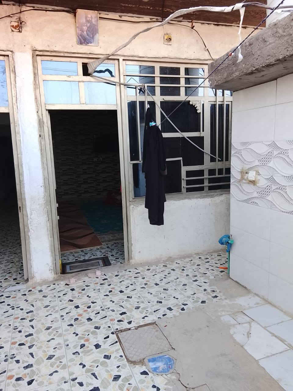 السلام عليكم بيت 125 بالديوانم النهروان وراء بنزين خانه للبيع قدام تبليط ماي وكهرباء ***********
