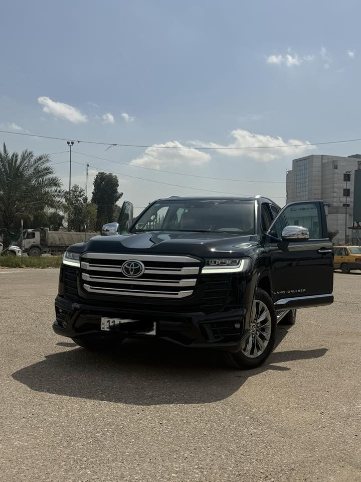 السلام عليكم سيارة للبيع 
لاندكروز 2024 بريم اصل   
ماشية سيارة 12 الف كيلو  رقم بغداد .
 فئة السيارة .. VX ليمتد  محرك 4000 تنفس طبيعي . كفالة عامة مغلفة (PPF) 
موصفات السيارة . كشنات خزن ميموري  فتحة سقف  كشنات امامي خلفي كهرباء فيدراليات خلفية رادار  امامي معروفة موصفات ال VX 

سعر . 82.500$ 
 
***********

 مكان سيارة .بغداد
