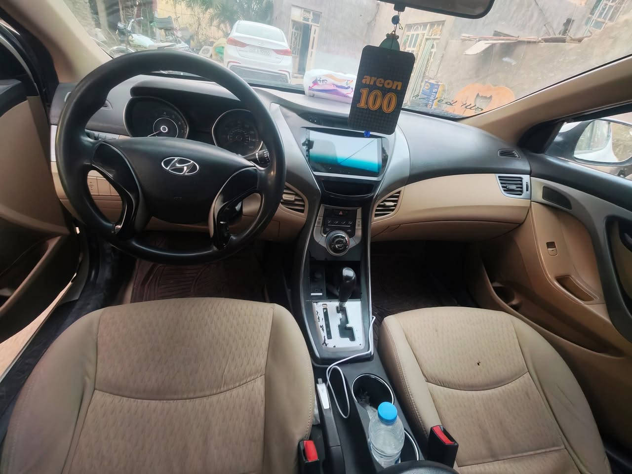 سلام عليكم النترا مديل 2012خليجي السياره جاهزه حلوه رقم أربيل مكان نجف السعر 90وبيه مجال حك الجيه للاستفسار اكثر ***********
