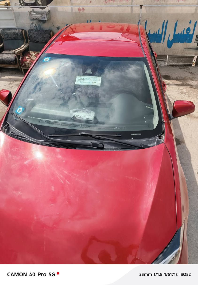 كورلا ١٨ حمره بسمي ثاني يوم احولك وسنويه لل٣١ وهزه جديده سياره مرتبه وحلوه بيها جاملغ ودعاميه قرش وباب صبغ ماشيه ٩٨ مواصفاتها كدامكم مكاني بغداد المشتل وتجي تاخذها من باب بيتي سعرها شده و١٢ وهذا رقمي ***********
