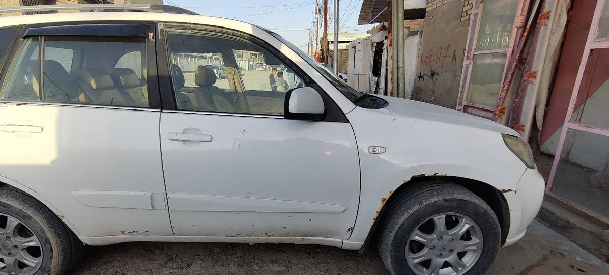 السلام عليكم
تيكو موديل 15 حره  باسمي سنويه  لل27

السياره مكينته  2000  كير ميكانيكي AT 

السياره  مابيه اي ضربه ولا تبديل بس السياره  بيه  خياس  بالبدي  مبين  بالصور وبعد اماكن  ثانيه  يعني بيه  خياسات 

التبريد شغال  فووول  
الكير  سليم مابي اي شي بس اعتقد يراد تبديل  دجه  مال كير لان  مرات  تصير عندي عته  بالتنمير بس اغلب الوقت السياره  تنميرته ناعمه 

المكينه  بيه تنقيص دهن  الله شاهد  ماعرف  شنو سببه لان  ماوديته  ولا فحصته  بس بيه تنقيص دهن  بس المكينه مابيه  ذرة تبخير  ولا شويه 💢

كهربائيات  شغالات كله 
 فتحه  سكف
 تحكمات ستيرن 
 مثبت سرعه 
  تقفيل ذاتي
السياره  باسمي رقمه  بابل  مداور  ثاني يوم  
سعره  55 ورقه وبيه  مجال  بسيط  كلششش 
للتواصل على الخاص 
او على الرقم  ***********
