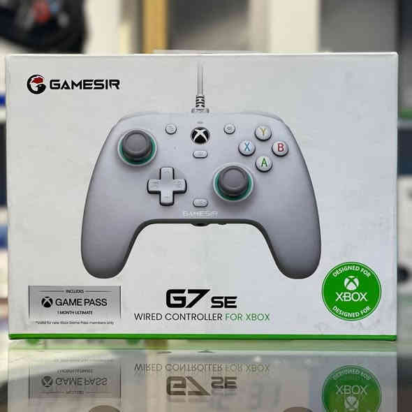 Xbox series s | اكس بوكس سيريس اس
جديد كلش نظافة 99% كامل غراض وكارتونه وياه+جويستك كيم سير همين جديد كارتونه وياه مكاني ناصريه الاسكان الصناعي 
سعر 400 الف
رقم الهاتف/*********** متوفر واتساب
