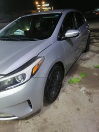 كيا فورتي2017للبيع او مراوس كلين بدون حادث رقم بغداد الانكليزي ب اسمي ...