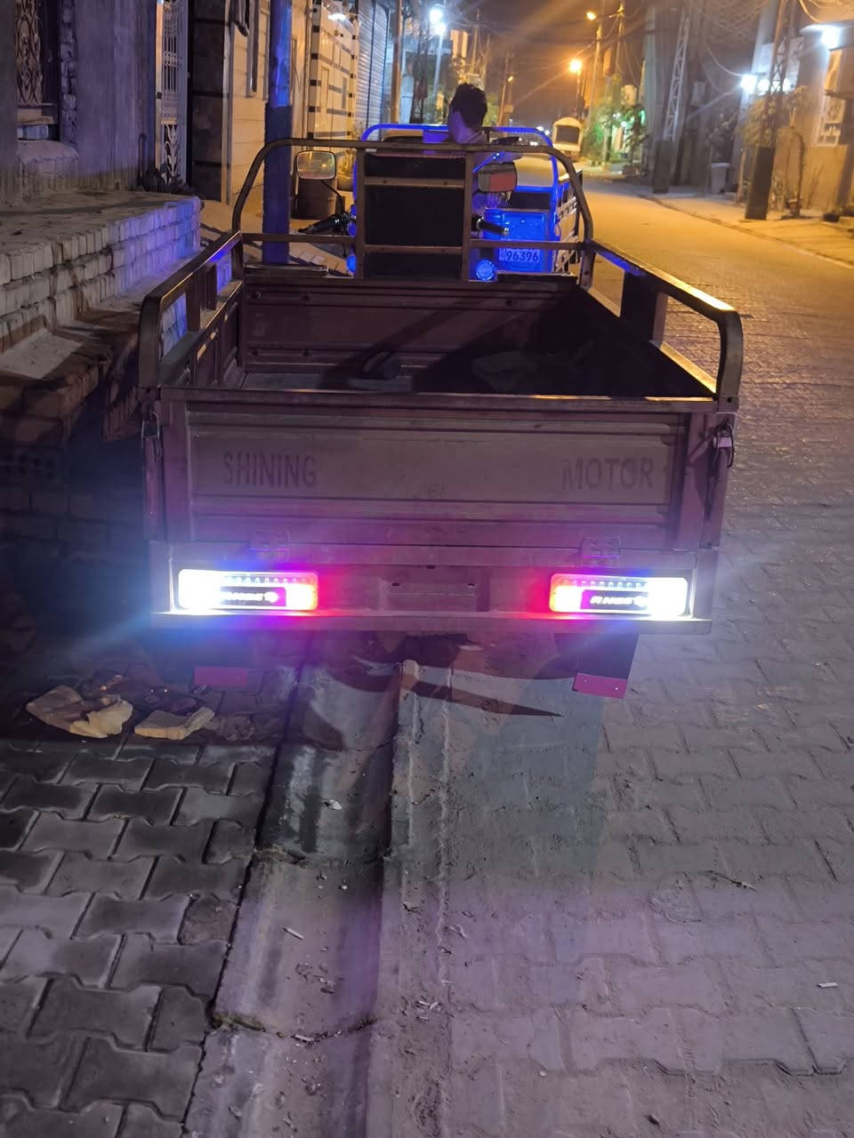 سلام عليكم متاح ستوته البيع موديل 19 اوراق بسمي  مكانه نجف السعر 1650  للاستفسار. ***********. 
***********
