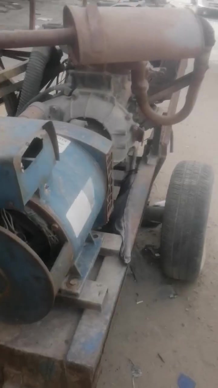 مولد كية 2701 30KV
مولد يشغل بس متروك 
سعر تسع ورقات بي مجال 
رقم الهاتف ***********
