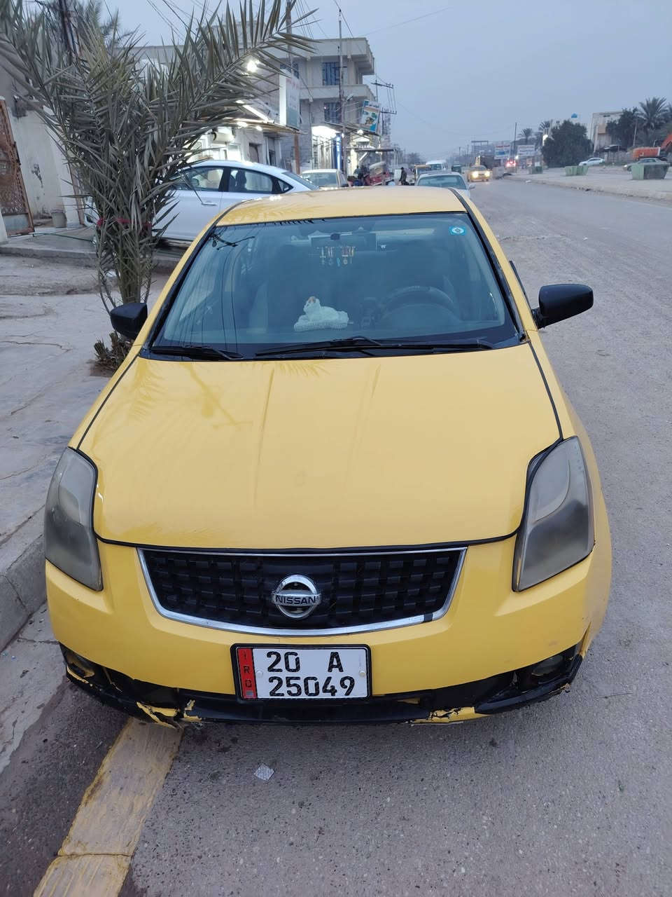 السلام عليكم
من رخصة المدير 
نيسان سنترا ٢٠٠٨ 
السياره جاهزه خير من الله تخم تاير باتري جديد 
السياره بيها ضربه خفيفه بلجامرلغ الخلفي 
مصفره هيئه وغرامات الك الصافي والسياره بسمي سنويتها لل27 تحويل مباشر 
السعر 55 وبيها مجال حك الجيه 
مكان السياره ديالئ بعقوبه 
***********
