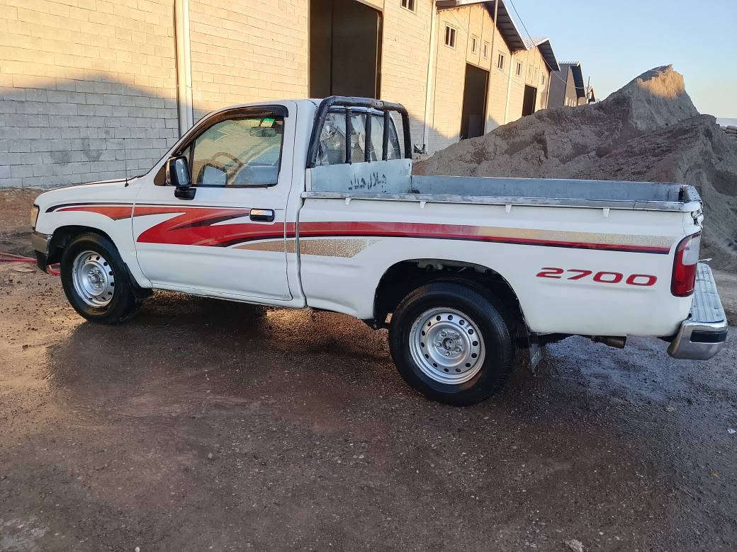 بيكب ارنب
1999
كيراكسل شرت
مكينة يةك تؤز بوخارى هةية 
كارةباى هةموبةسةرت
كيج بةنزين حةماوة هةموى ئيش دةكا 
شانسى لؤك لؤك
4تاية تازةبةستراوة
يةك سةربؤناوئيش
شوين هةولير
سعر38مجال
*********** أربيل, العراق
