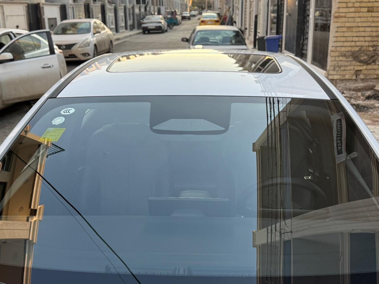 السلام عليكم   بي واي دي كن بلاص فول مواصفات  بيهه بابين تبديل  السياره واكفه بلباب واجه ابن حلال شال الصفحه مال سايق
وبدلت بابين مال تفصيخ بلادي بيع او مراوس  ب شانجان ايدو فول
المواصفات
1-كامرات عدد 13
2-داشكام تسجيل  الكامره الاماميه دقه عاليه
3 رادارات امامي خلفي جانبي
4- كشنات جلد 
5- كرسي كهرباء
6- سياقه ذاتيه
7- اوتو بارك  السياره تصف وحدهه
8- مري شفط +اشاير وكامرات بلمري
9- كاعيات اصليات
10- شاشه حجم كبير +برامج كامله
11-  شاشه الكترونيه استشعار نفس تسلا 
  12- غراضها كامله
13- ويل كروم 
14- ماشيه 8500 السياره جديده 
ملاحظه السياره ماخذه من نصر دجله بلكراده قبل القرلر ب23 مليون
النقوصات مرايه جانبيه +قاعده مال كامره فقط
السعر 20 
مكاني بغداد حي البساتين ***********
