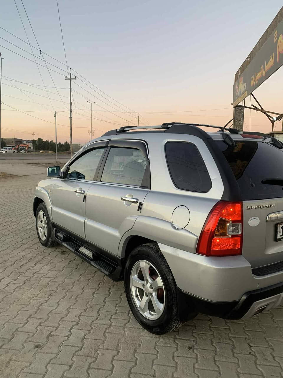 السلام عليكم للبيع كيا سبورتج موديل 2010 محرك ٢٠٠٠ جاهزه كير مكينه حداديه تبريد كفاله سياره جاهزه ماعوزه لو ربع كشن كهرباء مري شفط كامره شاشه سياره مكفوله من الحادث فقط البنيد والجاملغ راشيهن كلير بسبب للجراد بدون حادث مكفوله من الحادث والتبديل السعر ١١٨ وبيه مجال كلش بسيط حك الظيافه مكاني بابل المحاويل هاذه رقمي ***********
