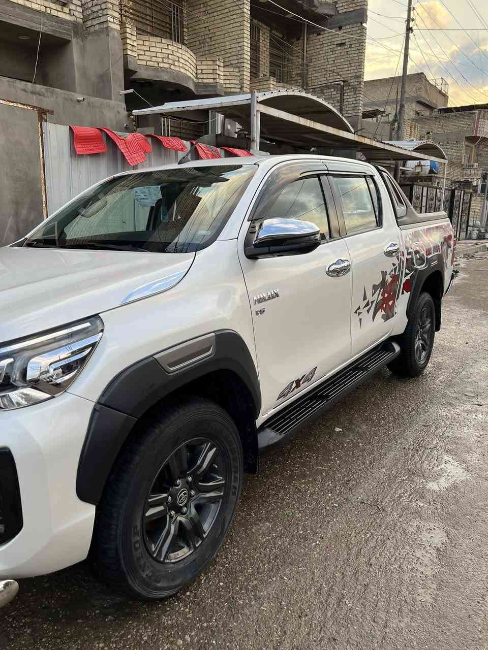 السلام عليكم هايلوكس 2022  V6 TRD كفالة عامة شركة ساس ماشية 52 ألف حقيقي ***********
تبريد كشنات 
مدوشمة وبيها إضافات خارجية ودرع
كروس مثبت سرعة
ابل كار بلي حساسات امامي خلفي كامرة خلفية مري شفط اشاير بالمري نضام الترحيب وباقي المواصفات
