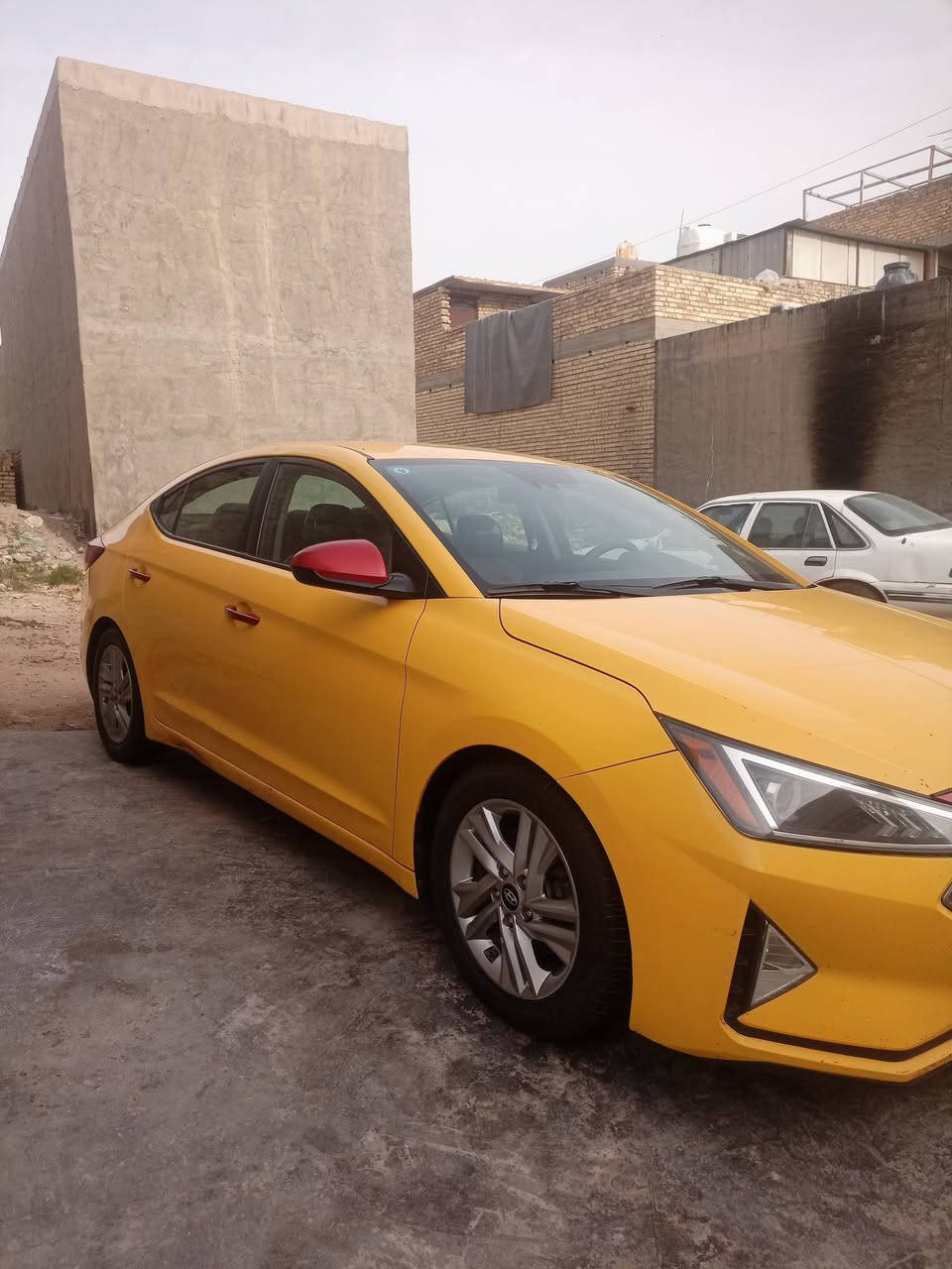 السلام عليكم النترا للبيع مديل 2020 سياره جاهزه بدون ارباك بدون تبديل اي قطعه. سياره لبيبل واحد كير ام تي المرغوب سياره مصفره هيه العنوان بغداد  السعر 135وبيه مجال رقم الهاتف ***********
