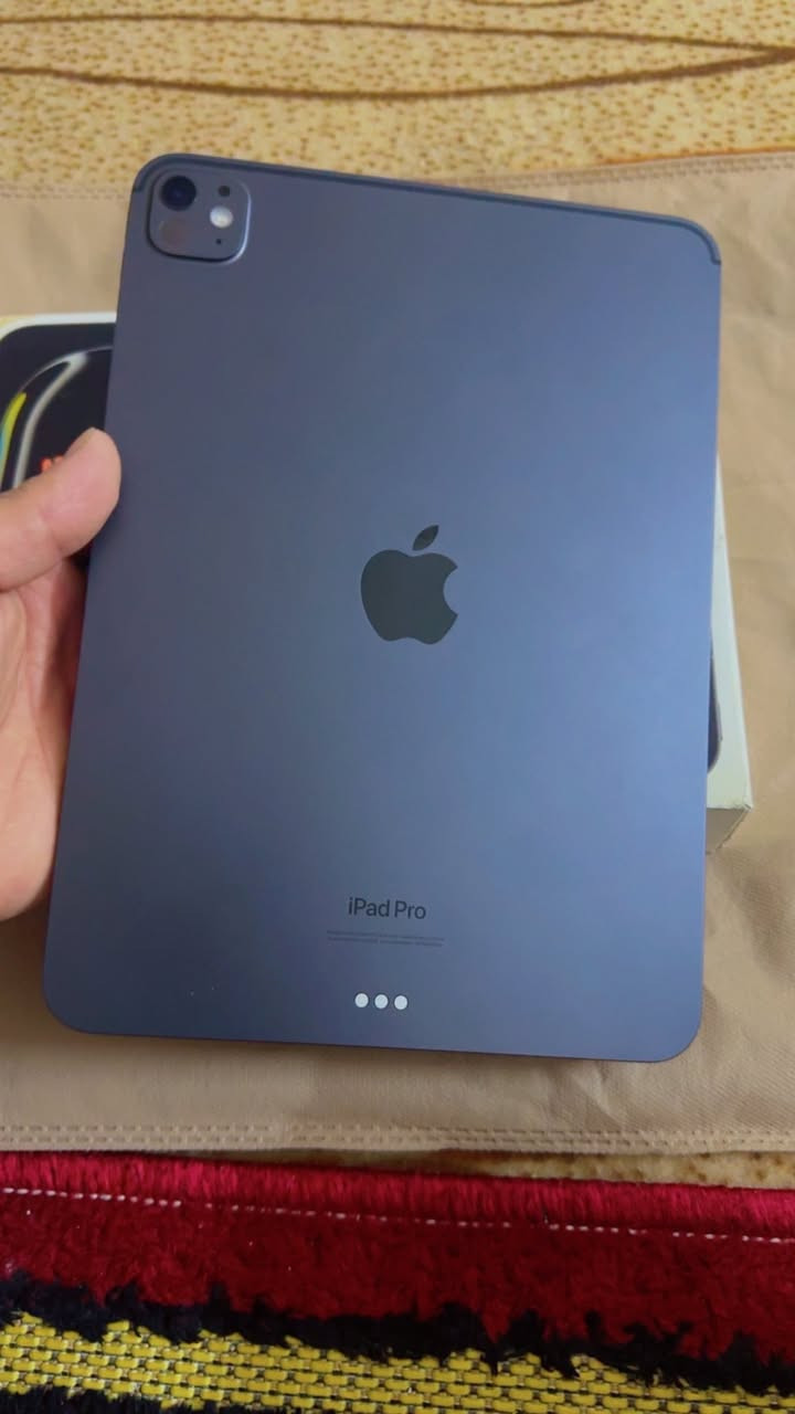 السلام عليكم 
ايباد 11 برو m4
بطارية93🔋
كامل ملحقات 
الجهاز كلش نظيف شخط مابي
نظافة100% 
السعر مليون وبي مجال بيع مستعجل
مكاني فلوجة ***********
